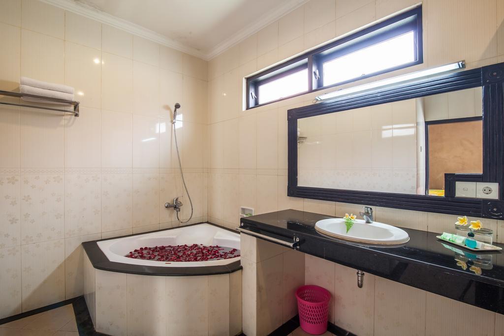 Puri Yuma Hotel Denpasar Dış mekan fotoğraf