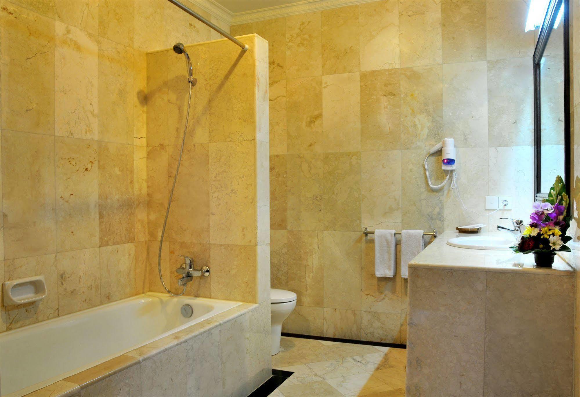 Puri Yuma Hotel Denpasar Dış mekan fotoğraf