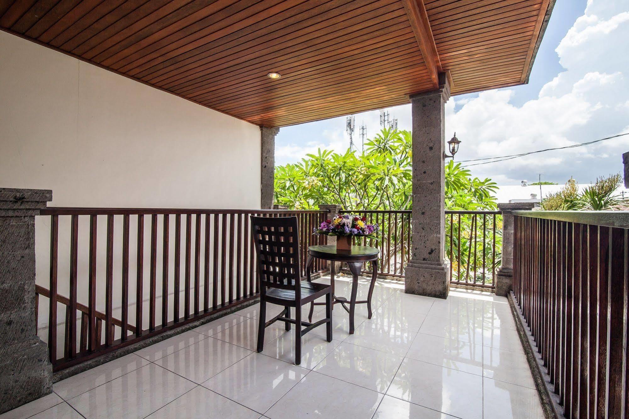 Puri Yuma Hotel Denpasar Dış mekan fotoğraf